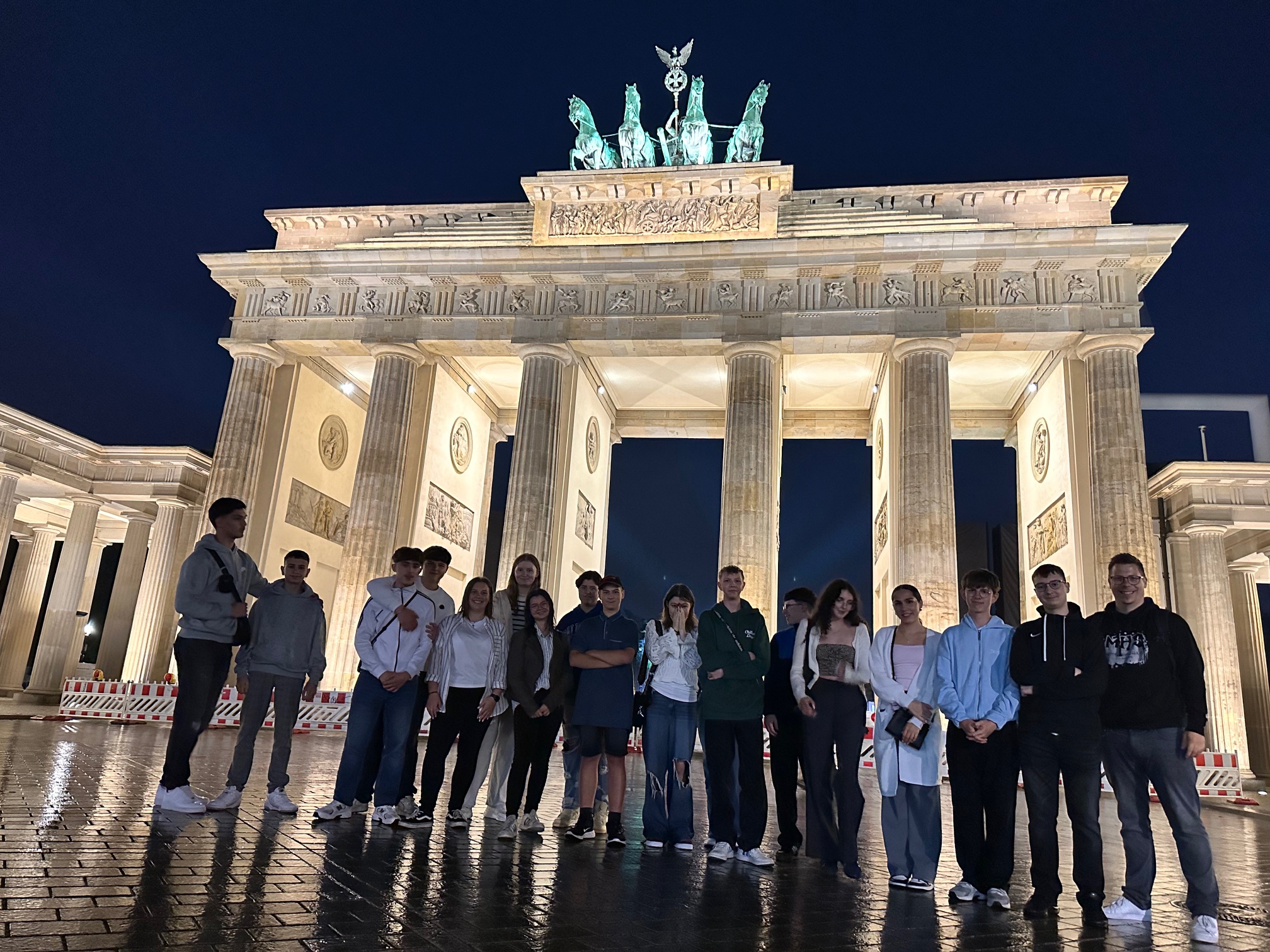 Mehr über den Artikel erfahren Klasse 9a auf Studienfahrt in Berlin